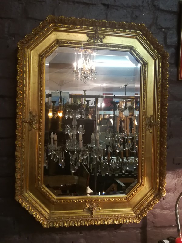 Gilded wood octagonal mirror