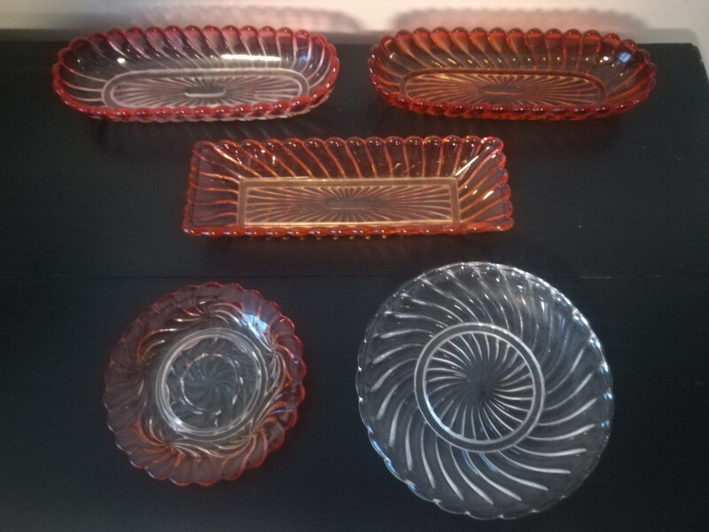 Set of 5 Baccarat cristal moulded cups