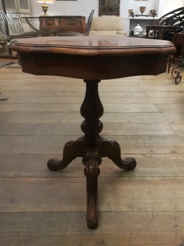 Small inlay pedestal tripod table